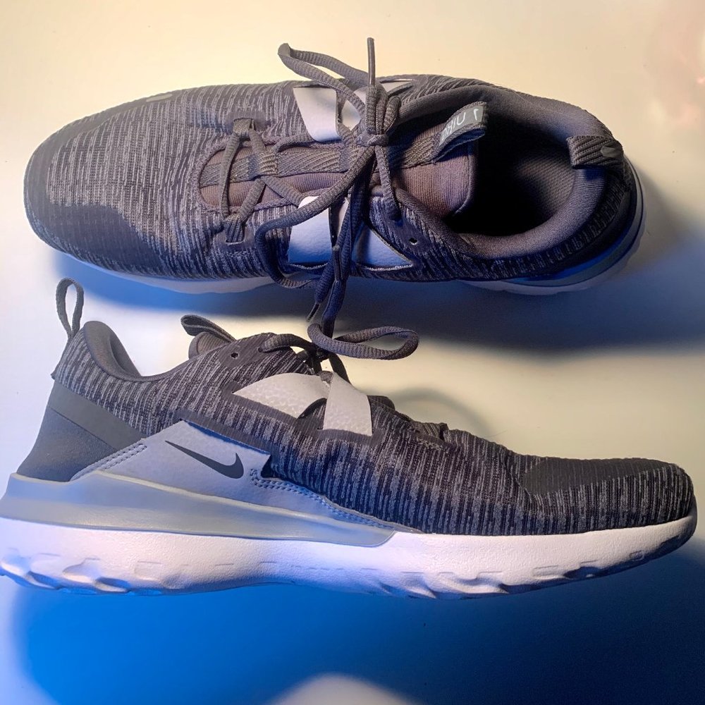 Nike Renew Women's Running Sneaker - Picture 2 of 3